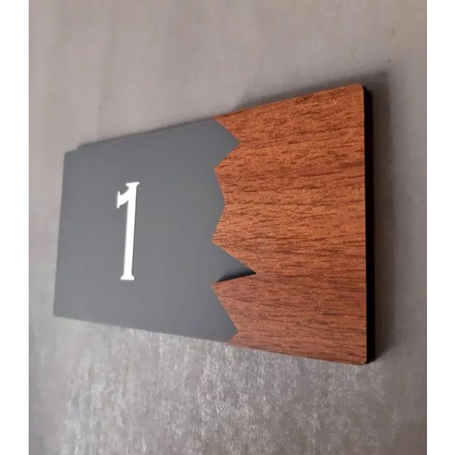 Wooden Serisi Pleksi Kapı Numarası SM-WSKN1